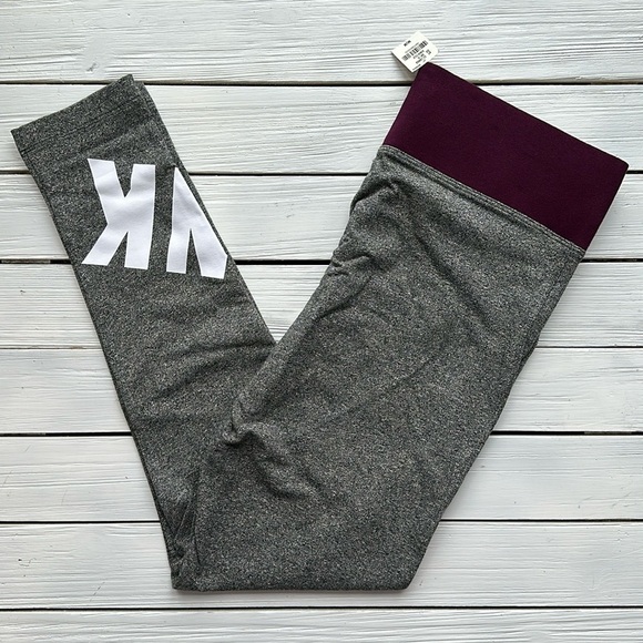 NWT VS PINK Flat Legging Grey Burgundy size M - Picture 1 of 7